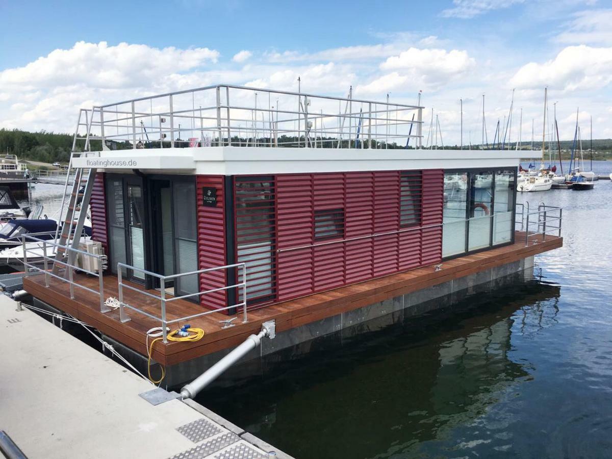 Hausboote Und Ferienhaeuser Marina Muecheln Mucheln Exteriör bild