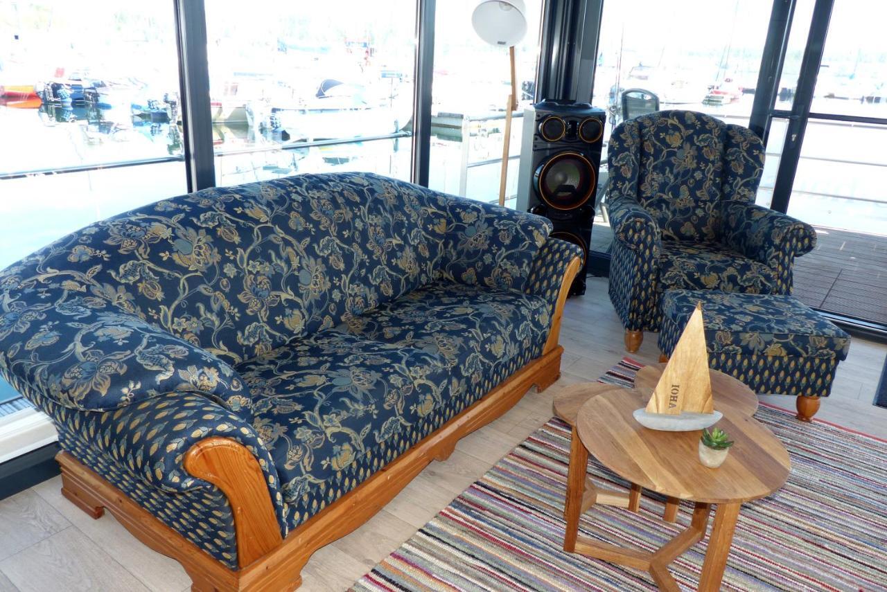 Hausboote Und Ferienhaeuser Marina Muecheln Mucheln Exteriör bild